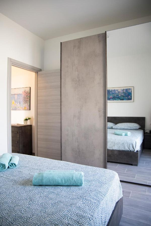 Gray Pearl - Modern Apartment In City Center أرونا المظهر الخارجي الصورة